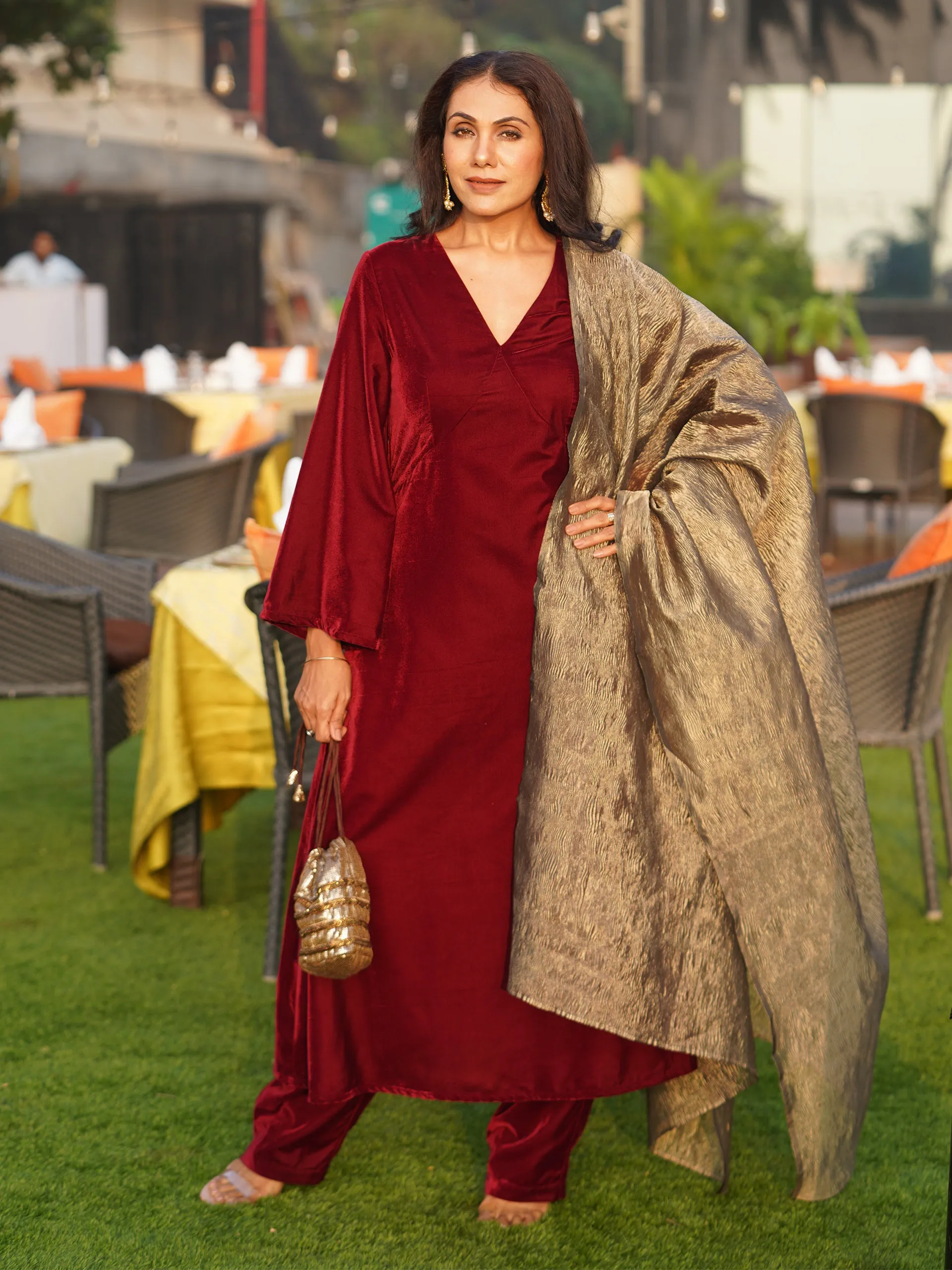 3 pc SET -Maroon Velvet Kurta With Pant And Crushed Tissue Dupatta
