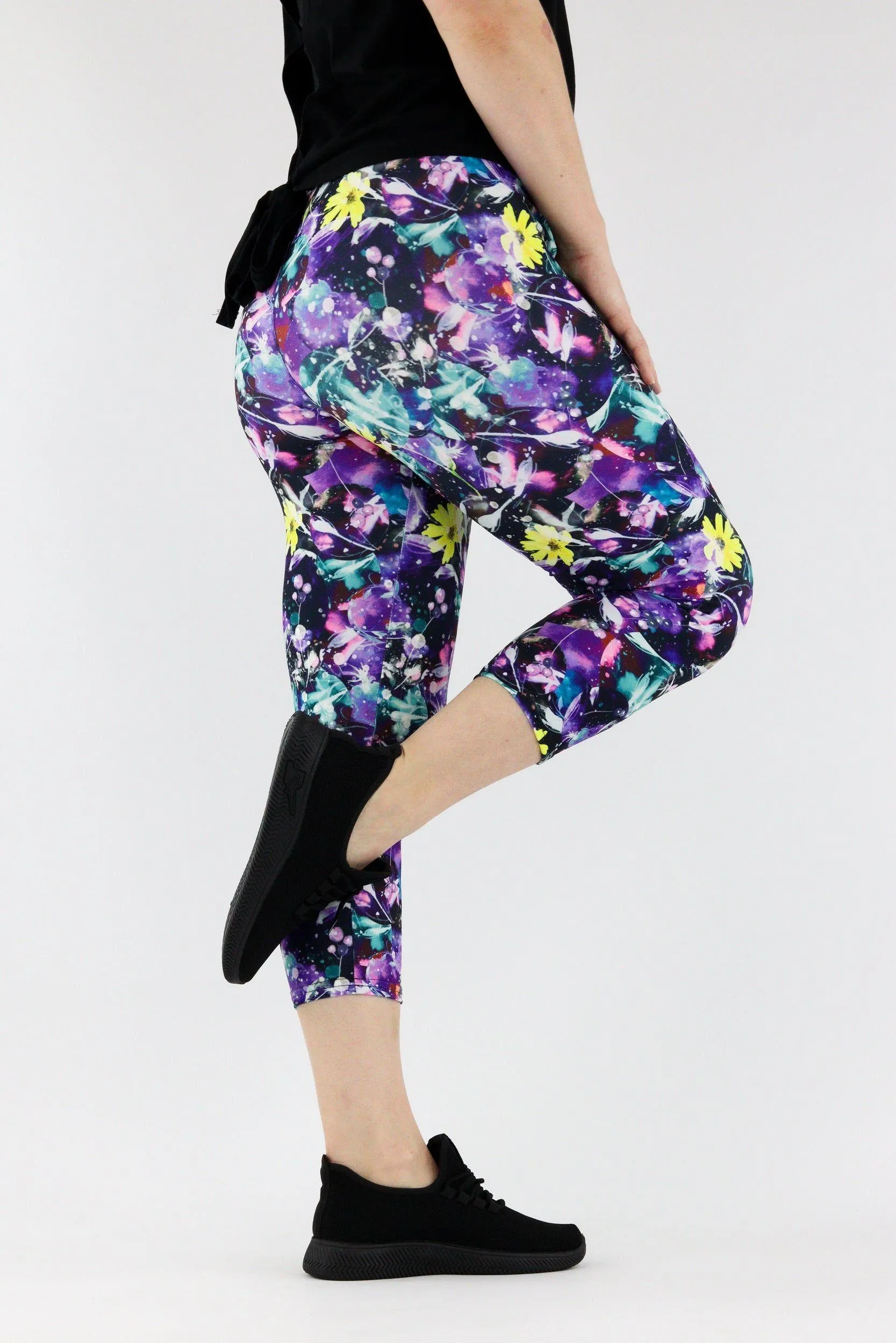 Blooming Splash - Casual - Capri Leggings
