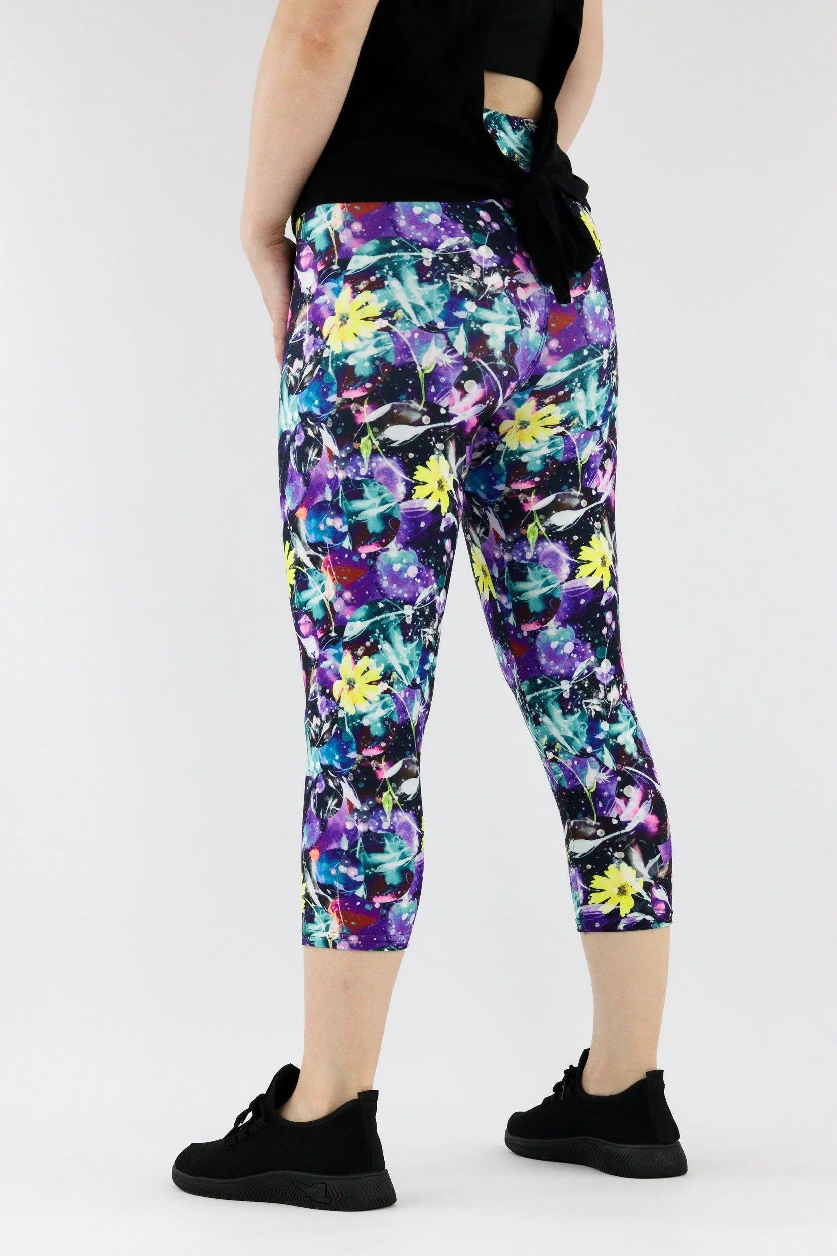 Blooming Splash - Casual - Capri Leggings