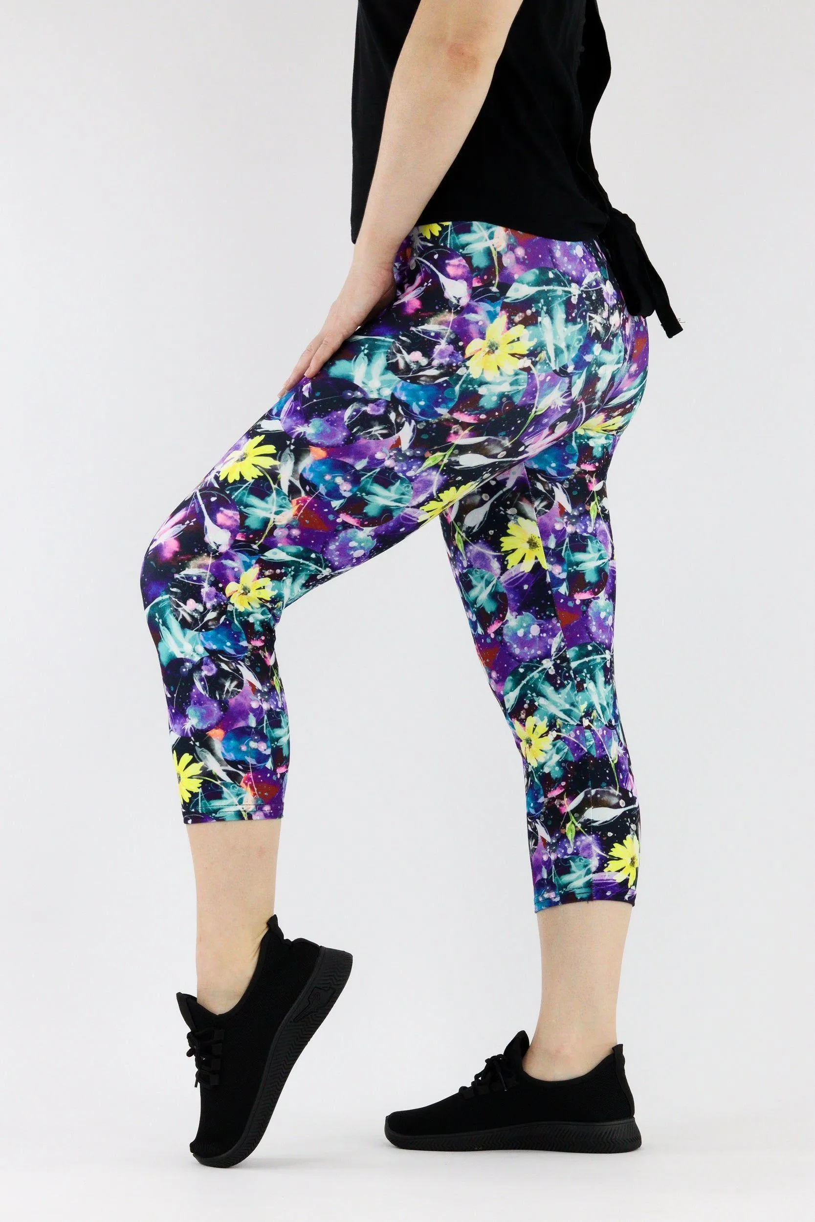Blooming Splash - Casual - Capri Leggings