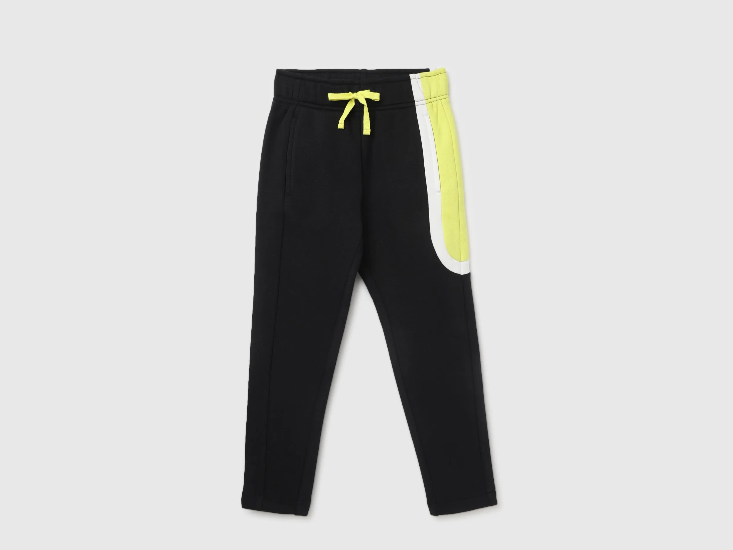 Boy's Solid Regular Fit Trackpants