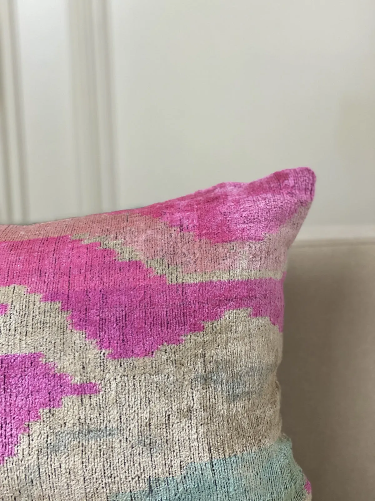 Classic Berry Delight Lumbar Pillow Cover
