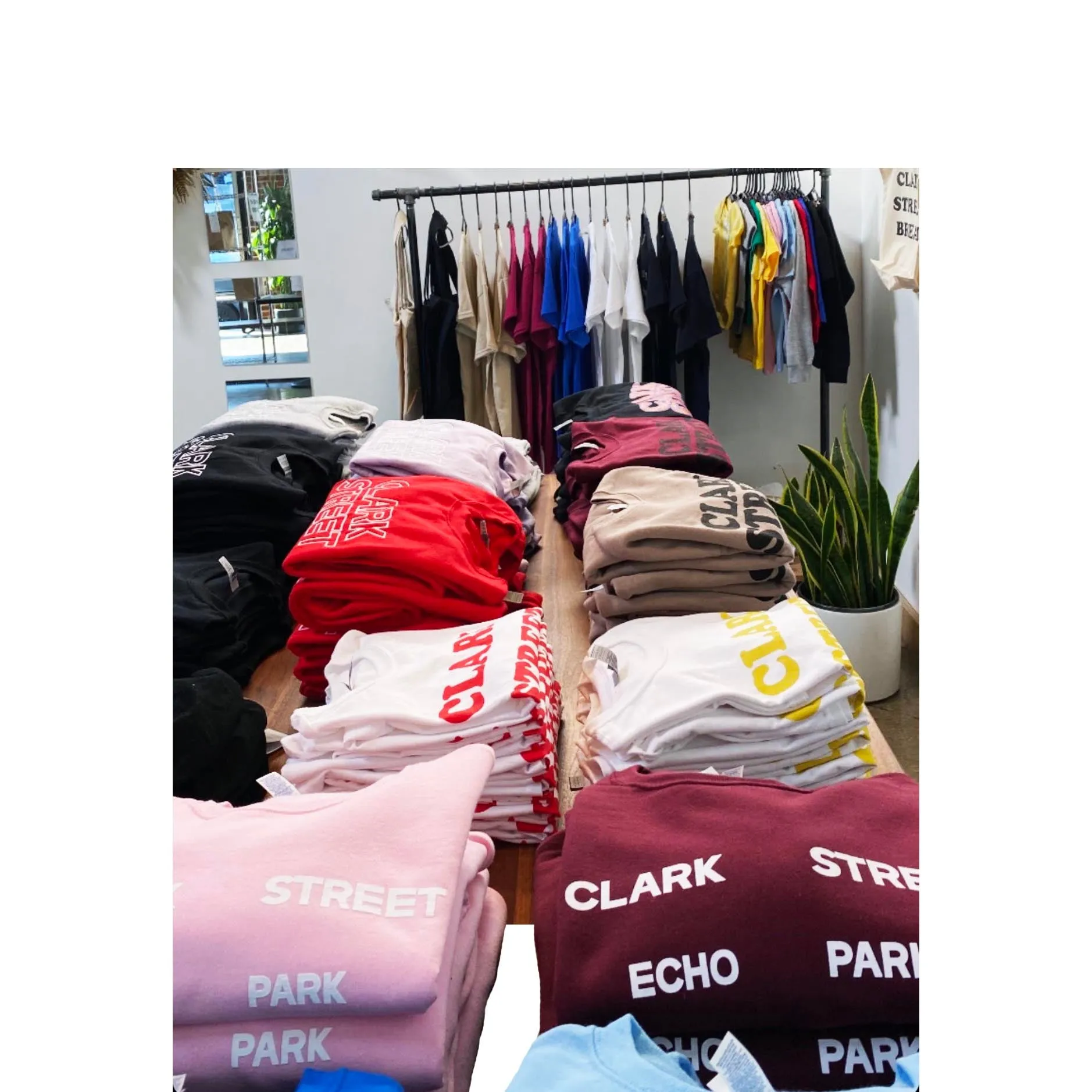 Classic Crewneck Sweatshirt (Gildan)