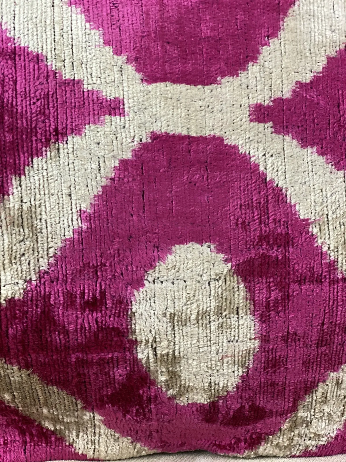 Classic Magenta Ogee Lumbar Pillow Cover