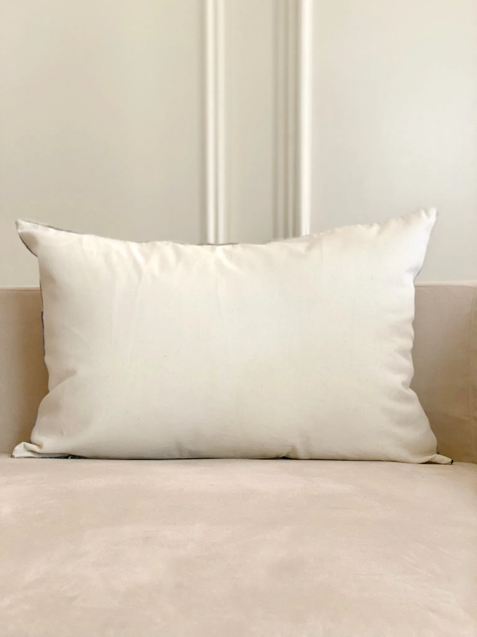 Classic Seaside Serenity Lumbar Pillow Cover