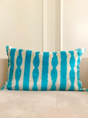 Classic Turquoise Horizon Lumbar Pillow Cover