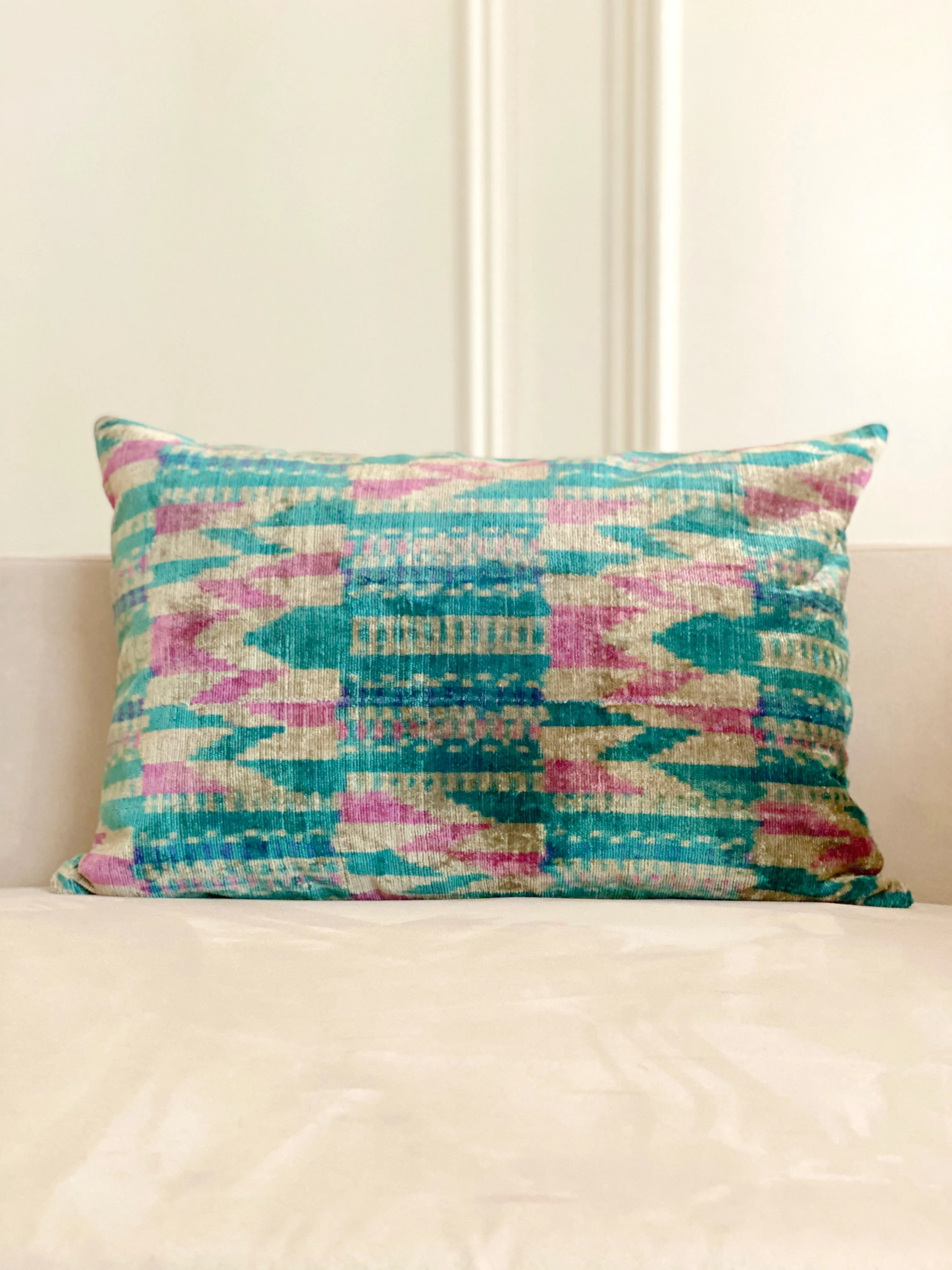 Classic Vivid Chevron Lumbar Pillow Cover