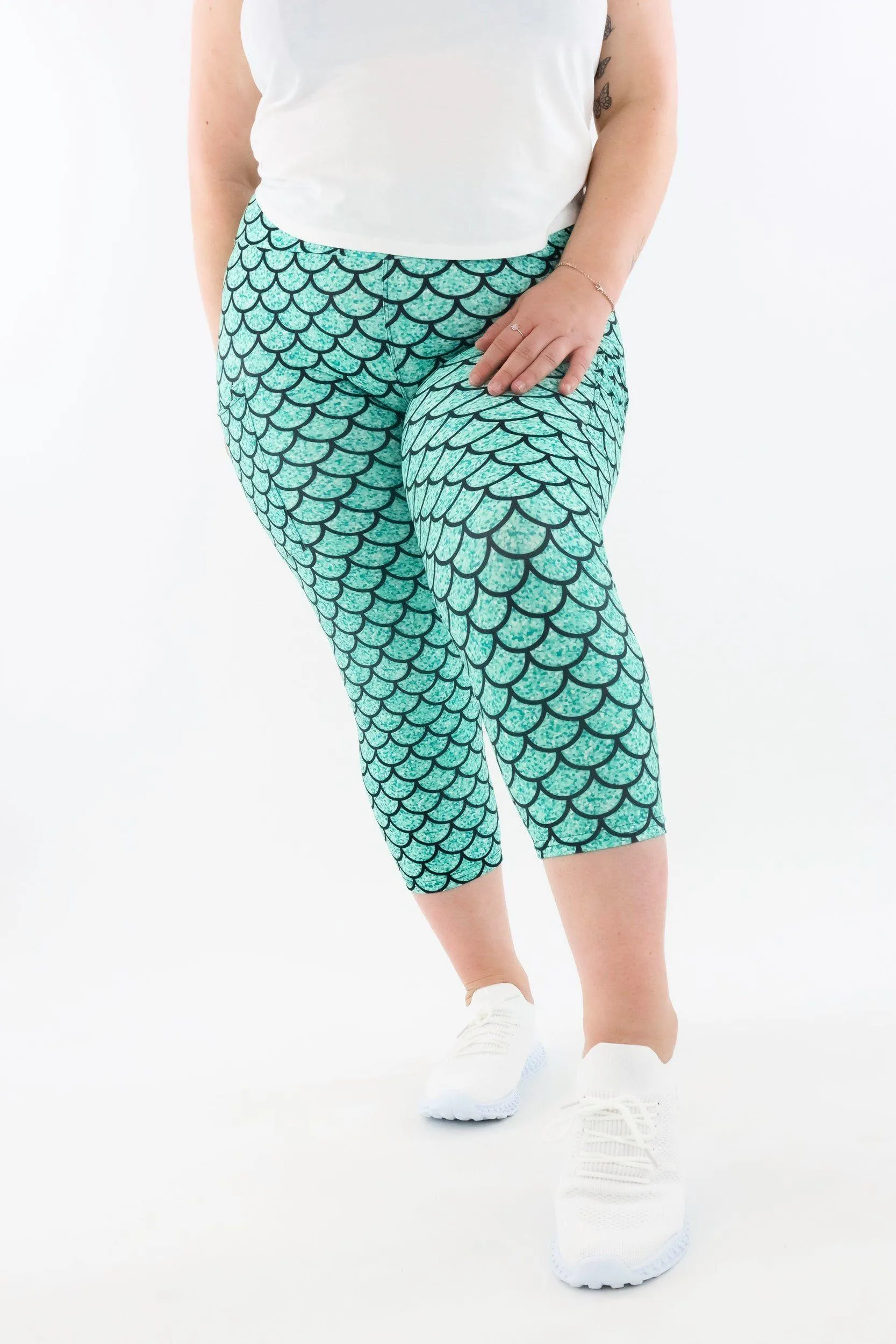 Green Glitter Mermaid - Casual - Capri Leggings - Pockets