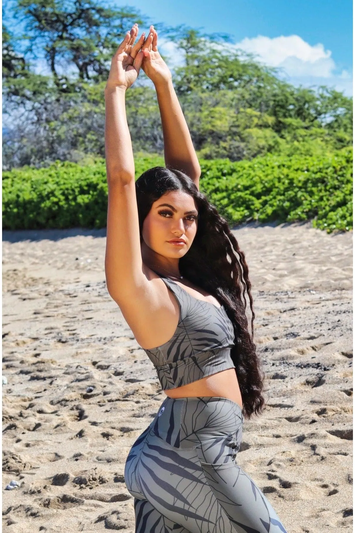'Ōkupu Longline sports bra