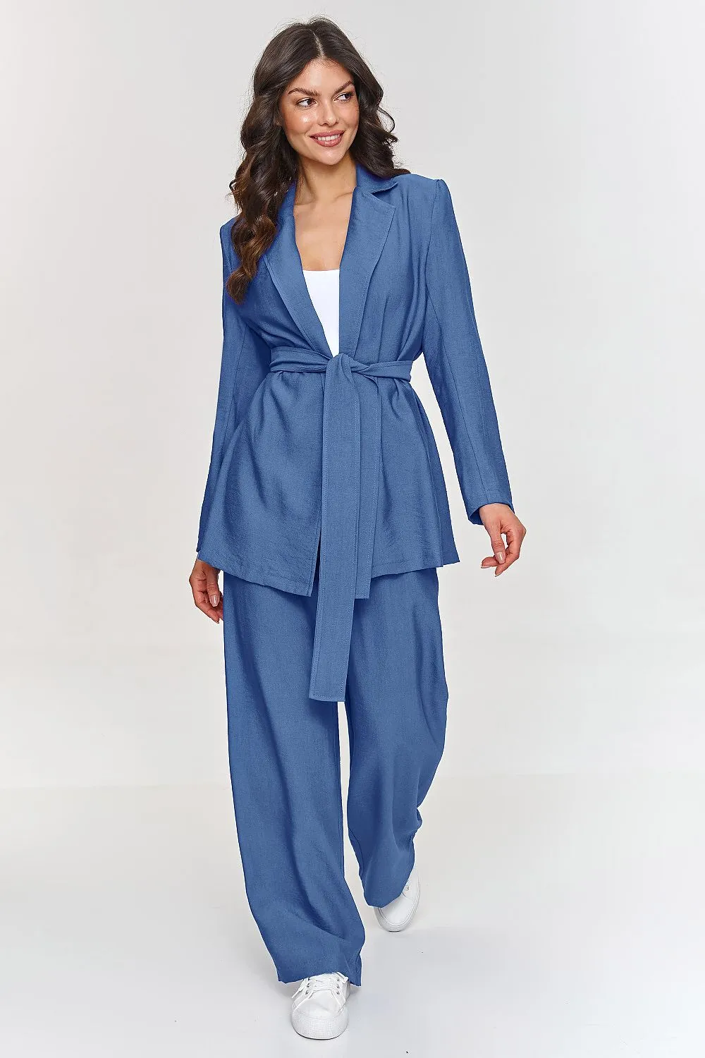 Loose-cut jacketwith wide-legged pants set