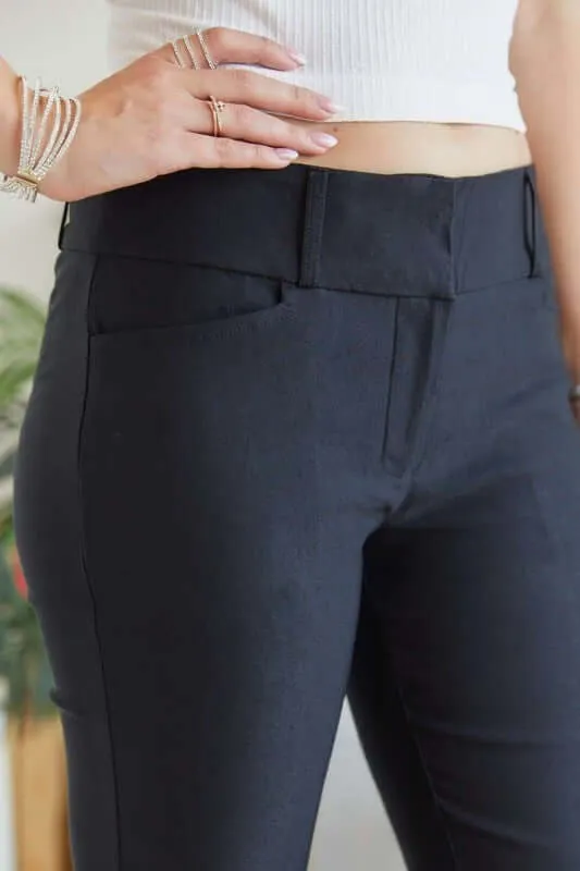 Mid Rise Skinny Pants in Black