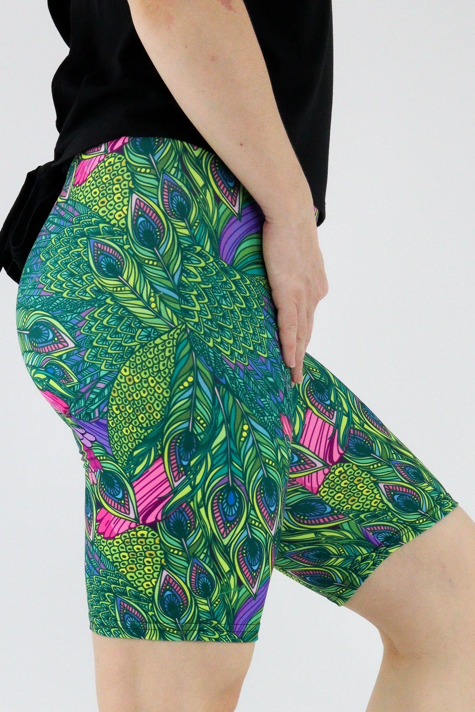 Peacock Vaunt - Casual - Long Shorts