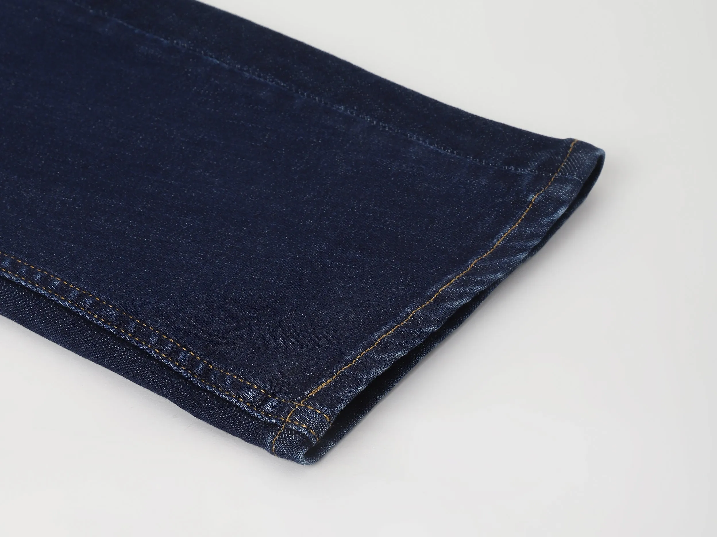 Solid Pattern Carrot Fit Jeans