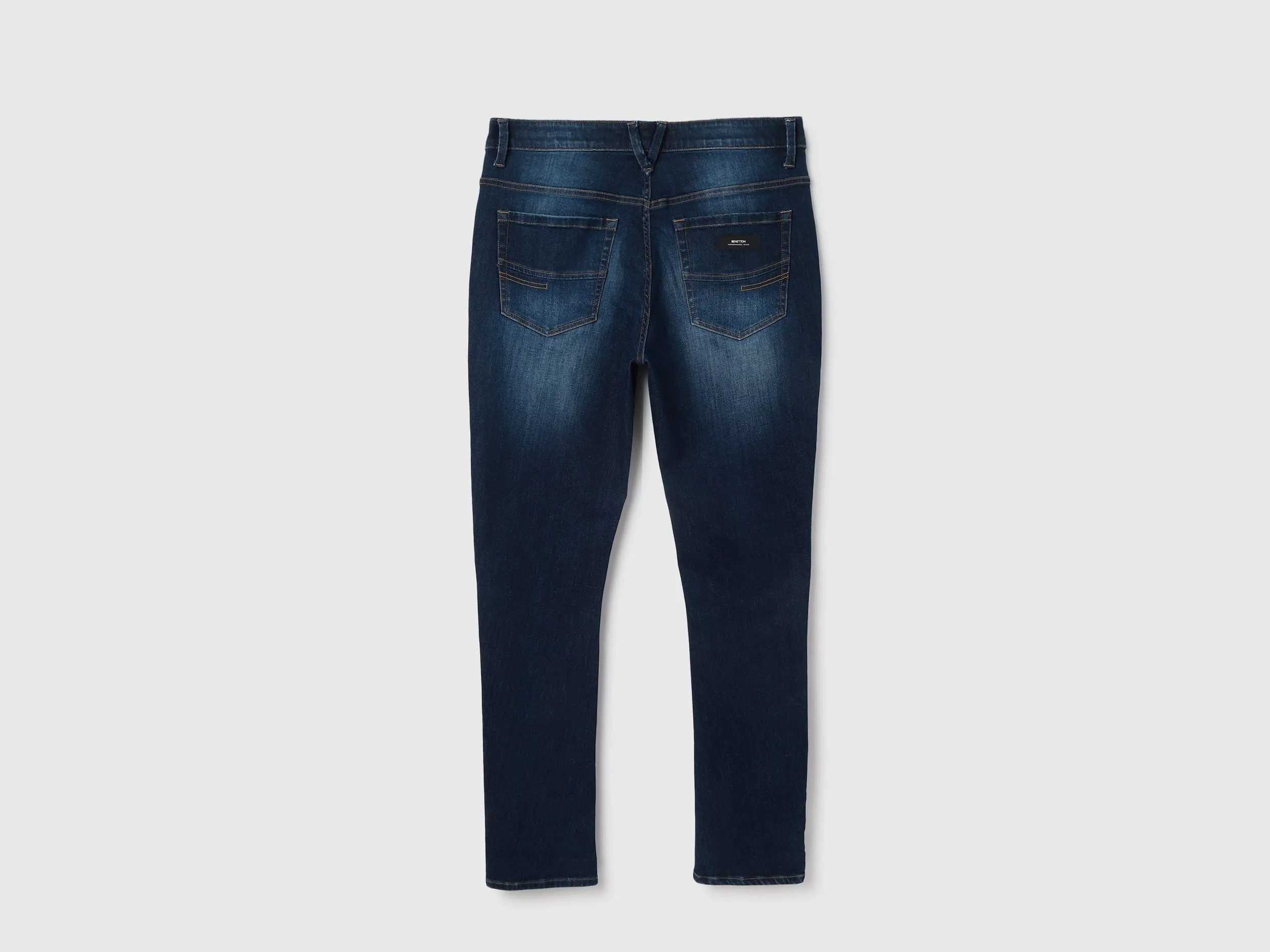 Solid Pattern Carrot Fit Jeans