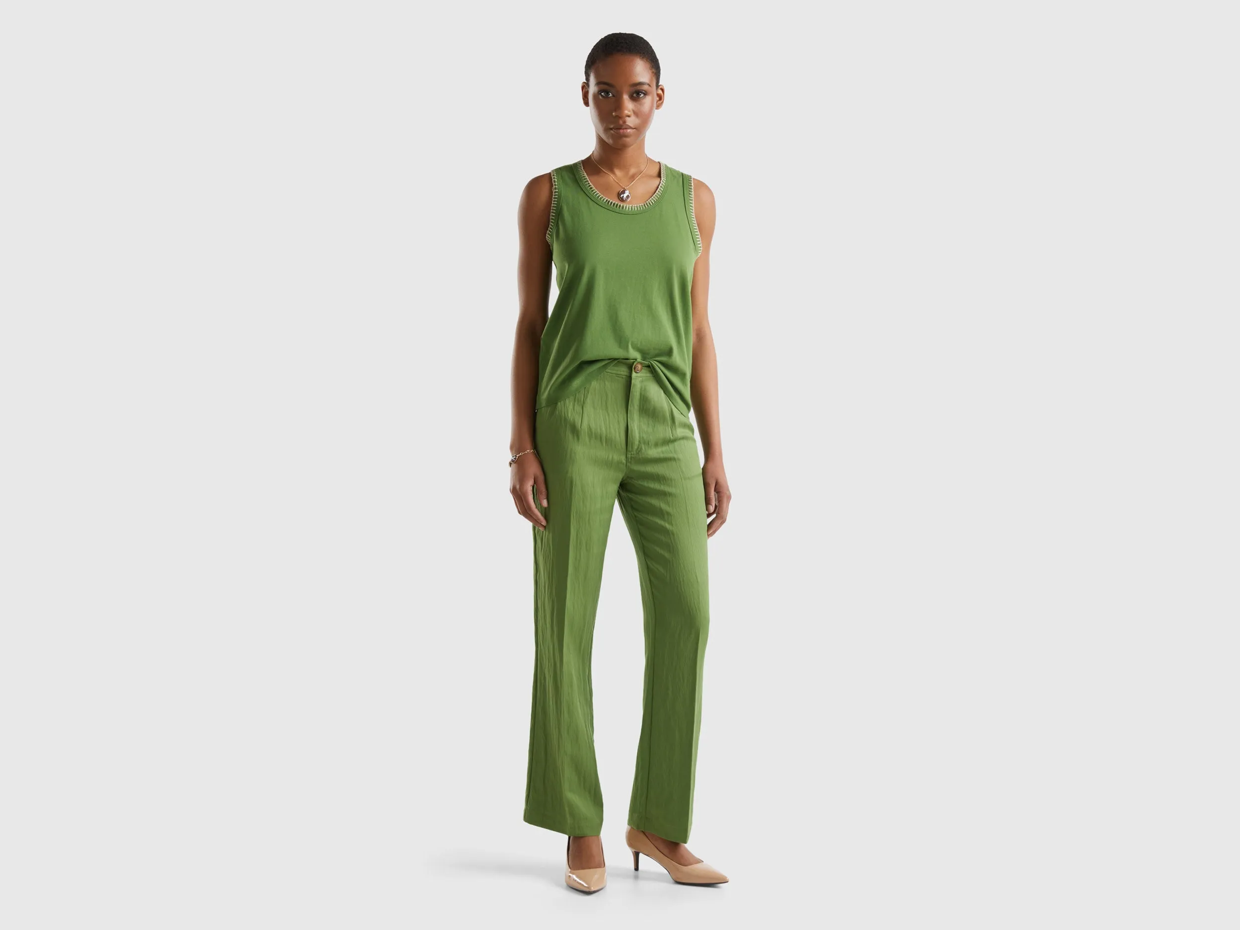 Solid Regular Fit Trousers