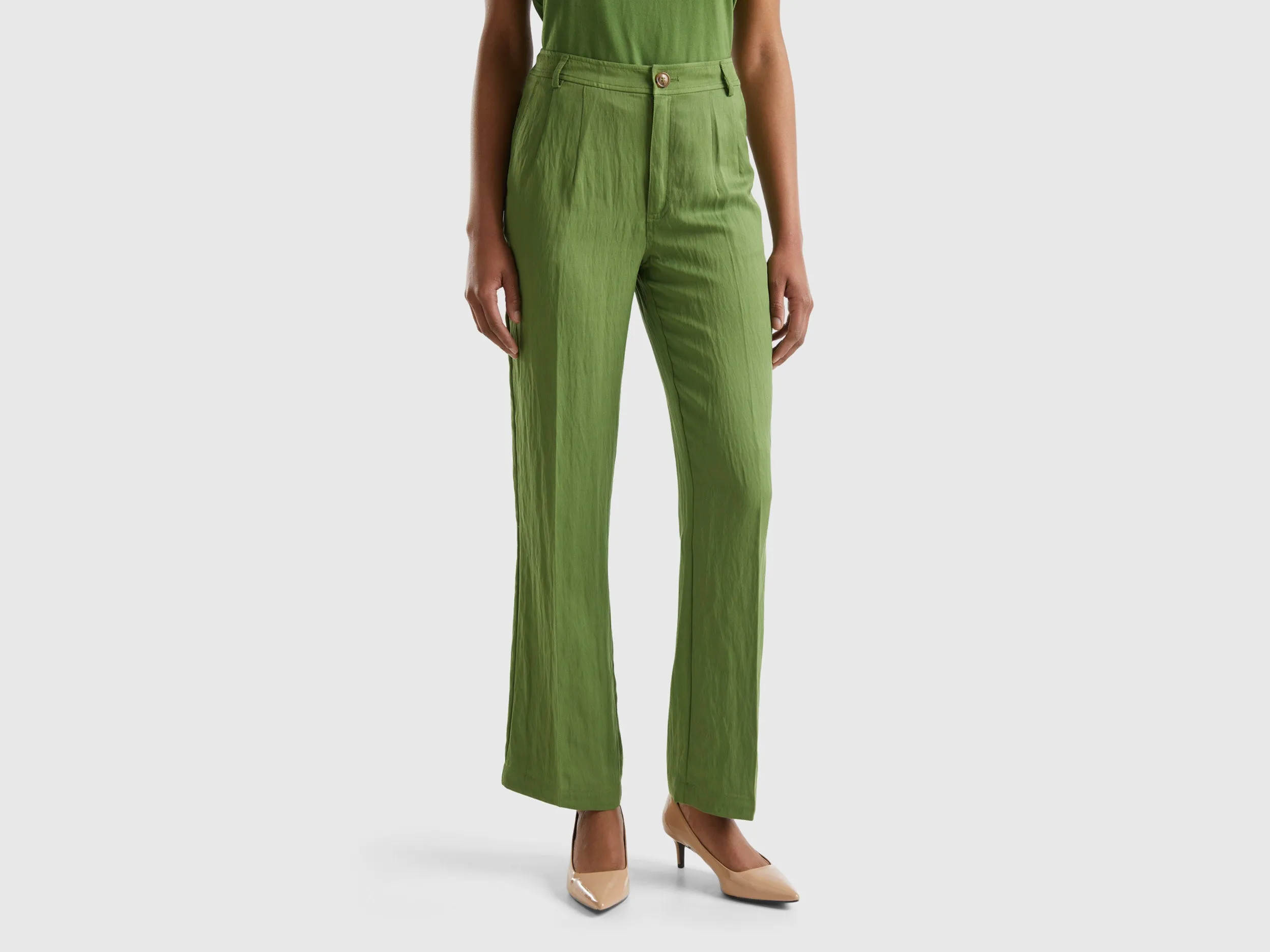 Solid Regular Fit Trousers