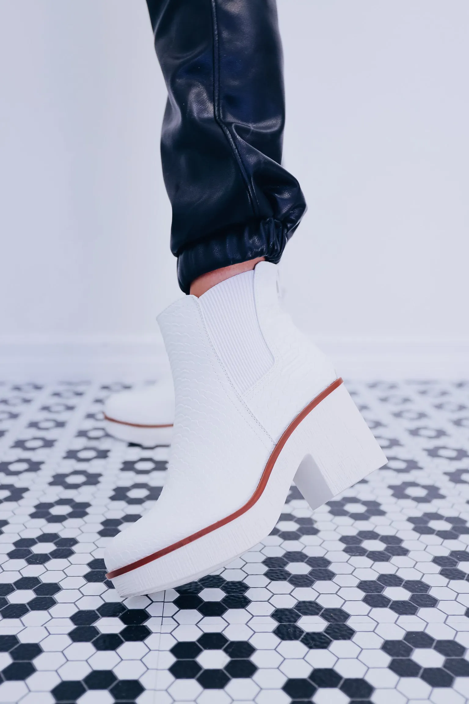 Tahoe Textured Booties - White