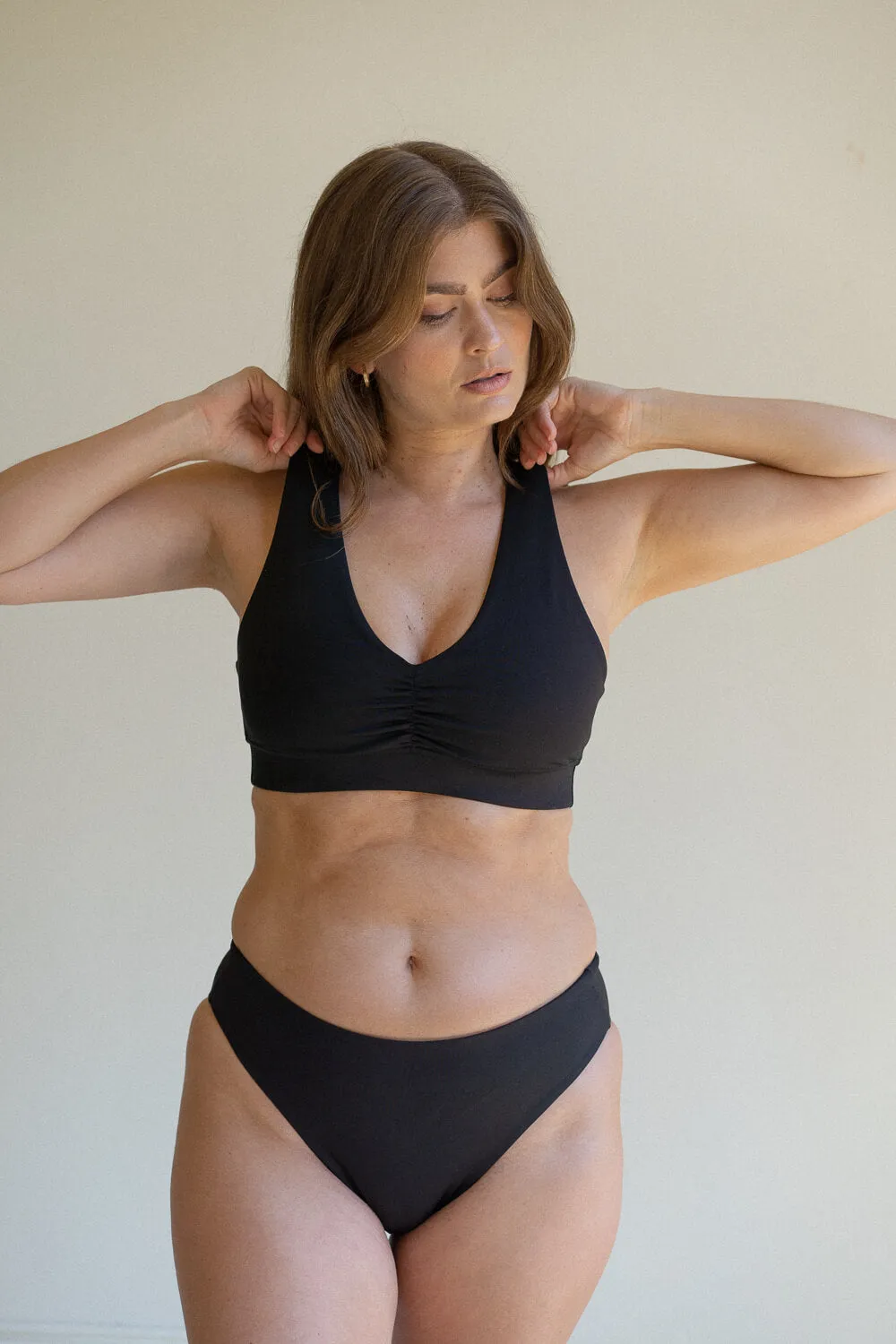 The Supportive Crossback Top - Matte Black