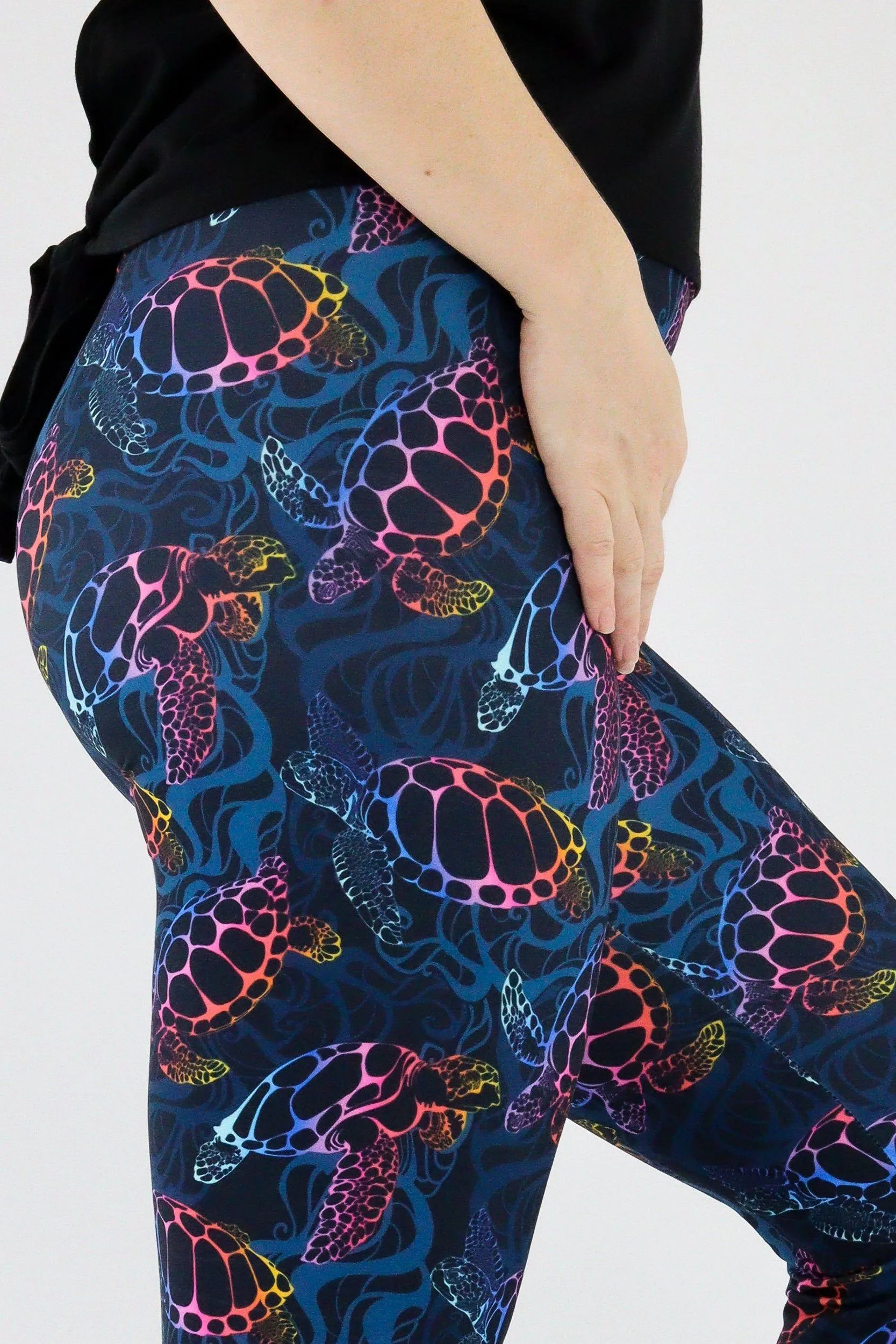 Turtle Ocean - Casual - Capri Leggings
