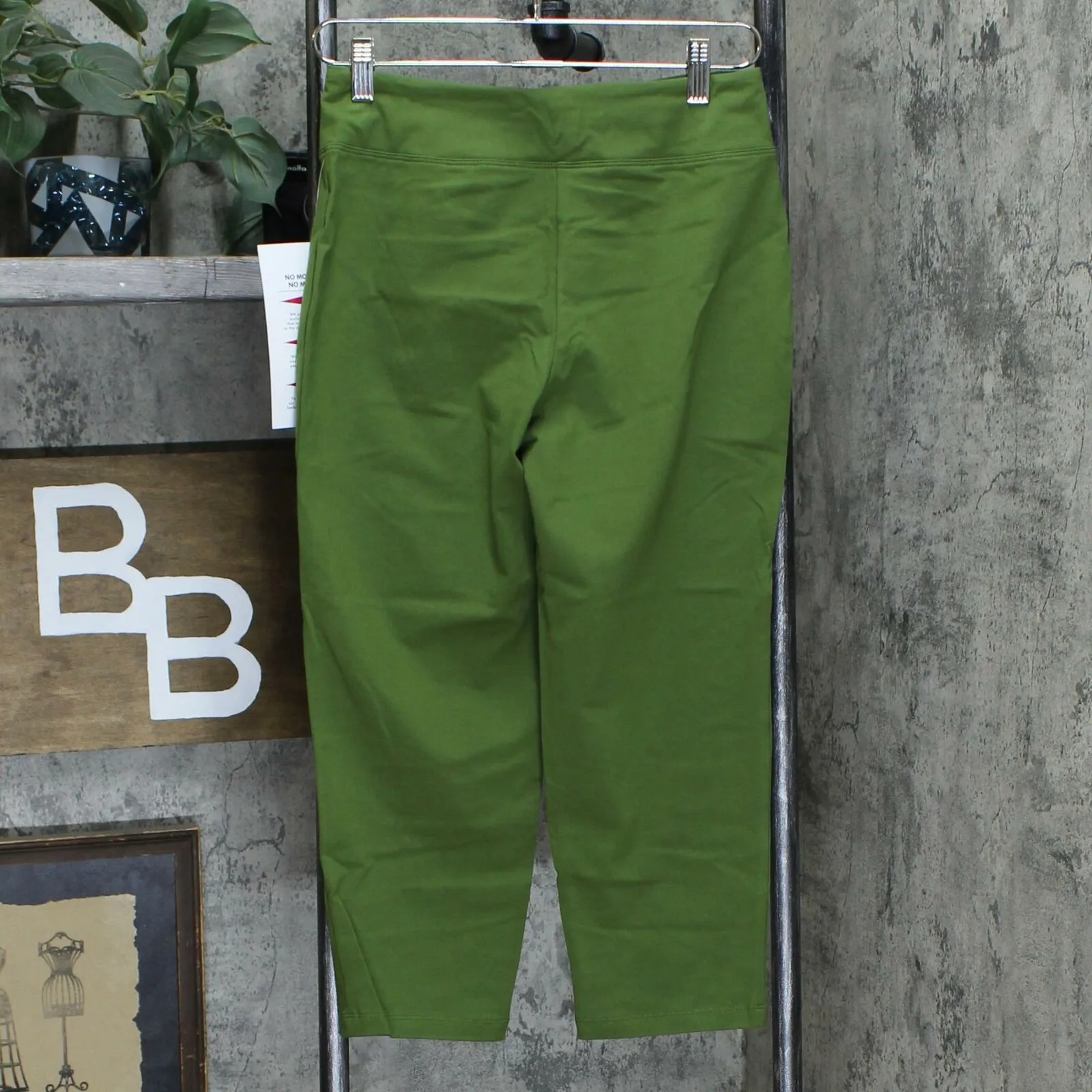 Women with Control Petite Tummy Control Knit Crop Pants
