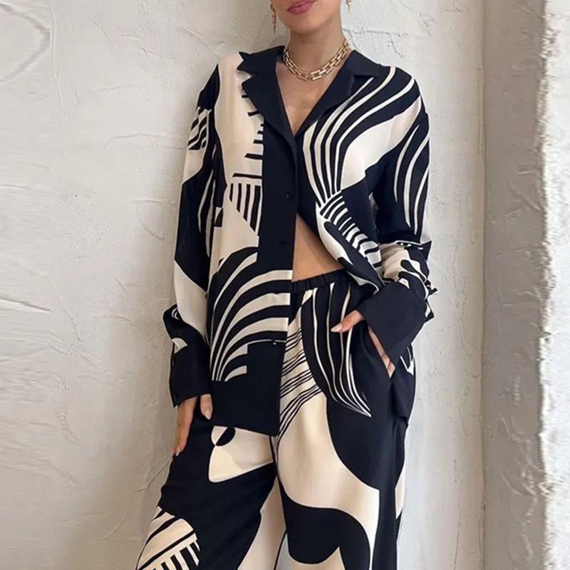 Women’s Fashionable Print Contrast Shirt and Wide-leg Pants Set
